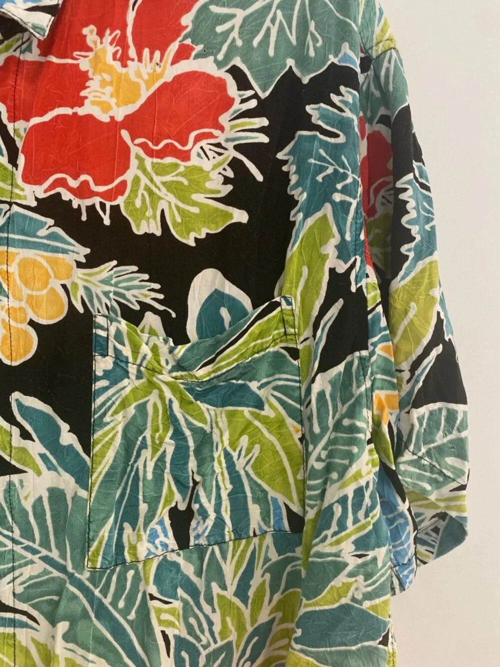 Jams World vintage Mens Large Hawaiian Shirt Large Red Green Floral Button up